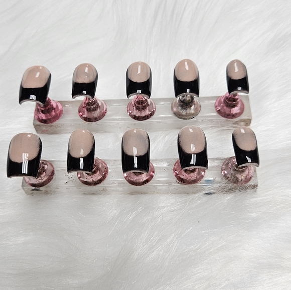 Acrylic press on nails - Picture 6 of 7